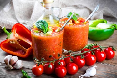 Drinks_Juice_Tomatoes_469817